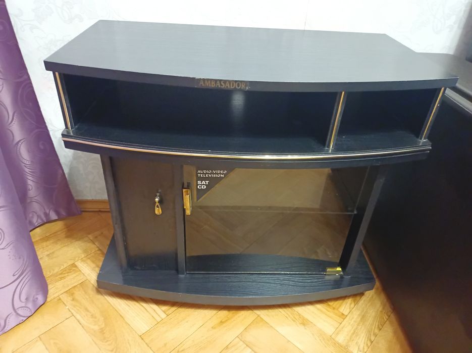 Тумба під телевізор