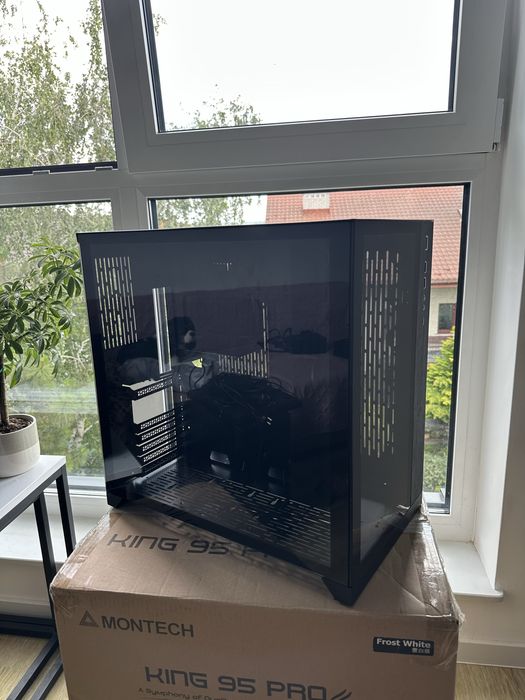 Obudowa Lian Li O11