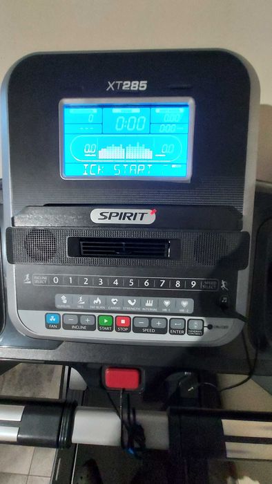 Bieżnia Spirit XT285 + wiosła  i rower stacjonarny gratis