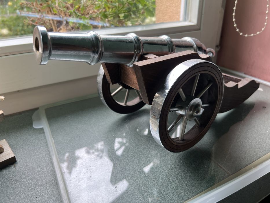 Armata ozdobna mosięż