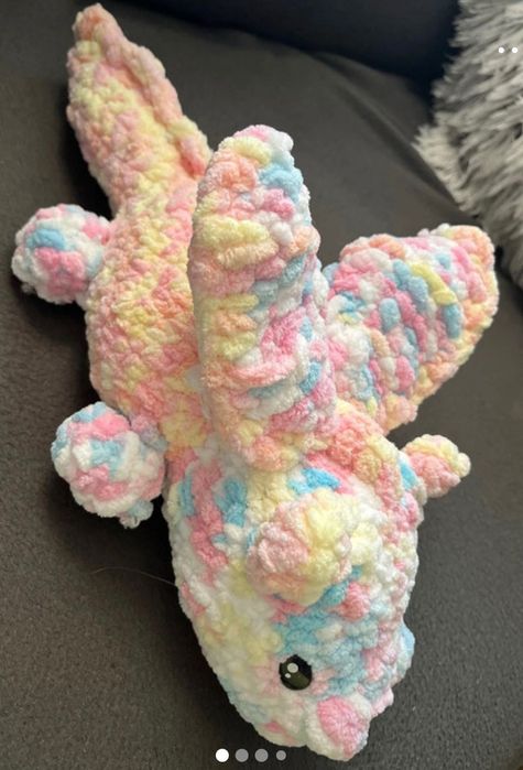 Smok rękodzieło robiony na szydełku