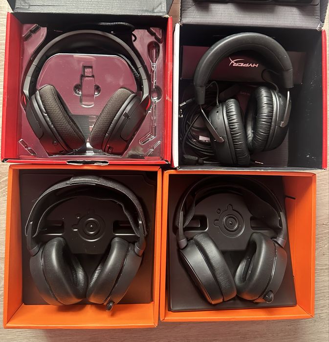 Ігрові навушники SteelSeries та HyperX