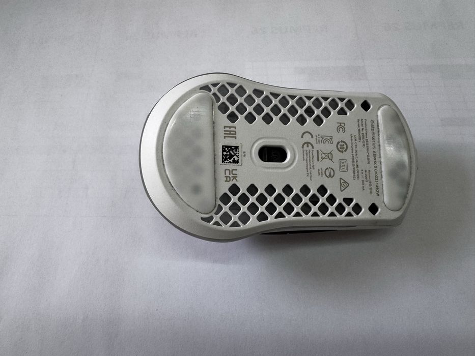 Rato steelseries aerox 3 Snow (2022) com fio