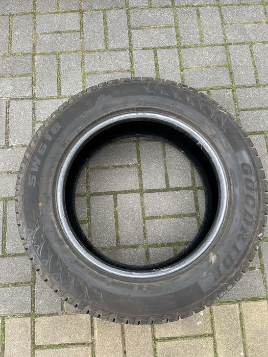 Opony zimowe Goodride Sw618 245/60 R18 105H