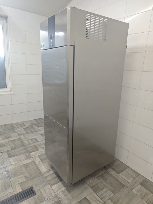 Морозильна шафа 600 л K + T Німеччина