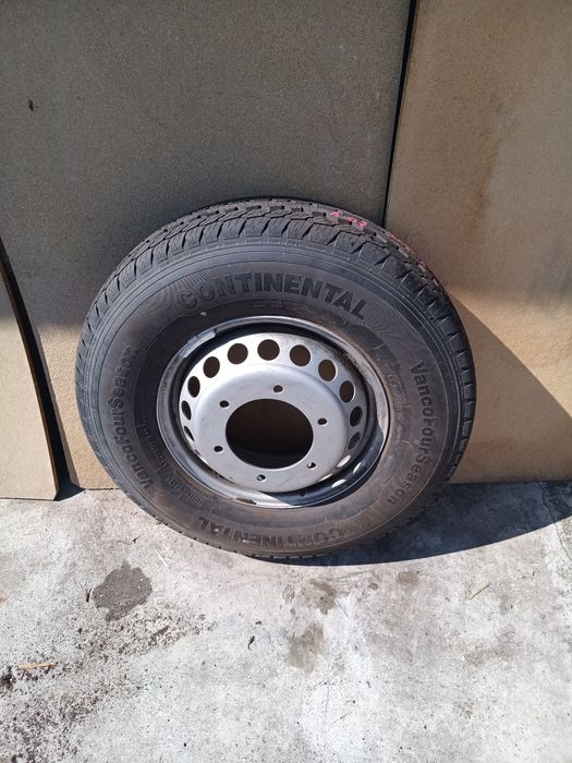 Opona felga 225/85E16 Michelin Mercedes