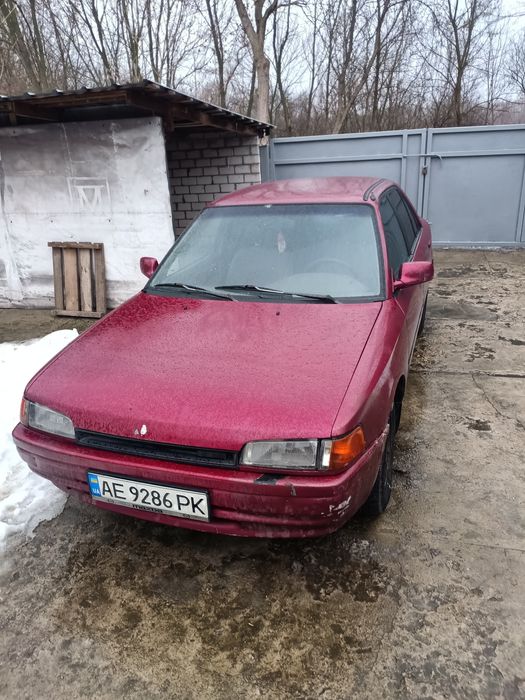 Продам мазду323 на ходу