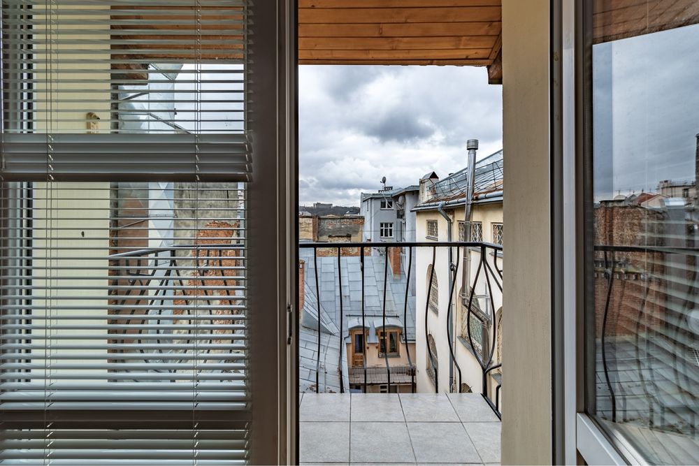 Велика 4 кім Квартира на Площі Ринок