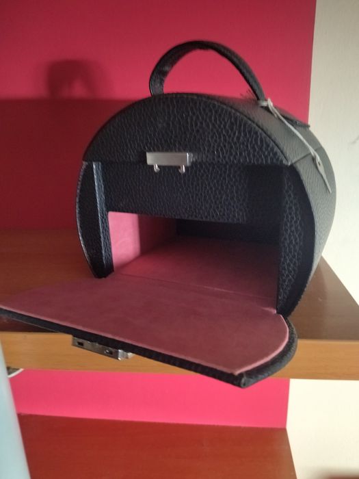 Porta Jóias em Pele Esmara