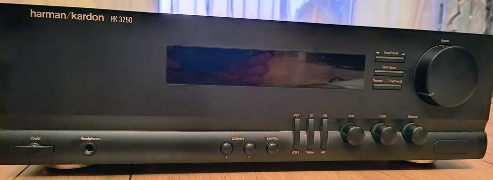 Amplituner Harman Kardon HK 3250 z pilotem