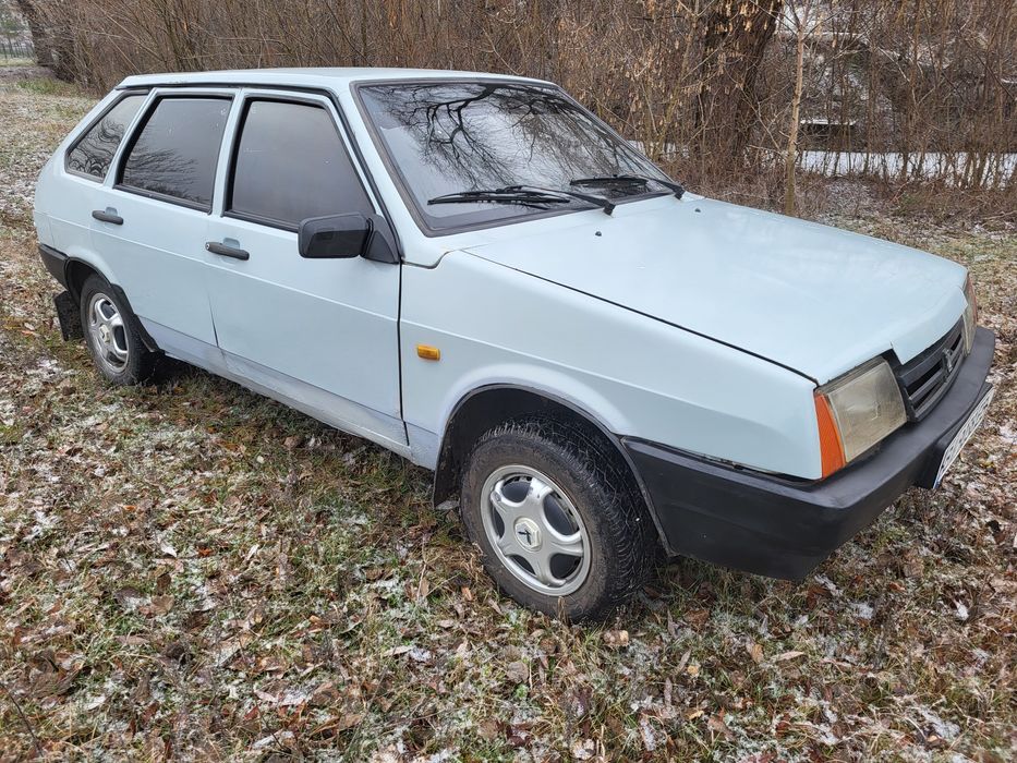 Машина на ходу. Є звязок з власником. Потрібно прикласти руки. Можливий торг або обмін