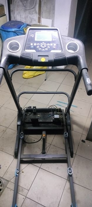 Stelaż bieżni urbogym