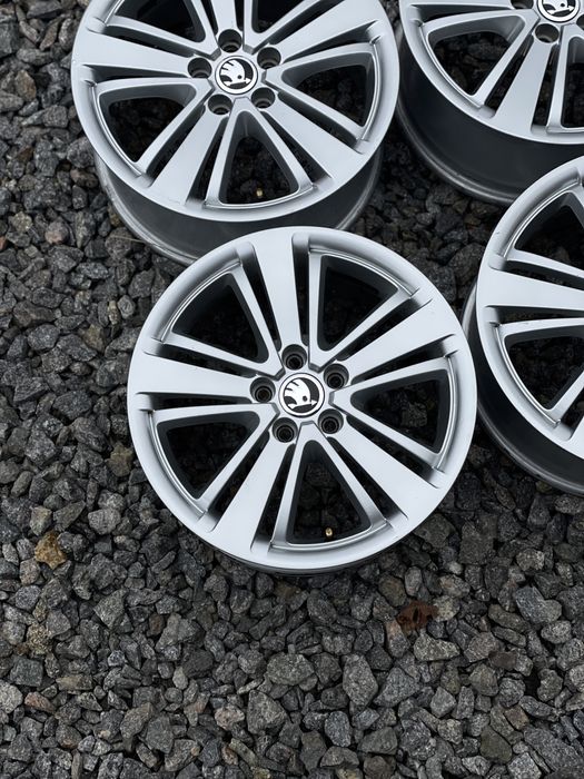 Диски Оригінал R16 5.100 ЕТ43 Шкода Тур Фабія Гольф 4 Рапід Сеат
