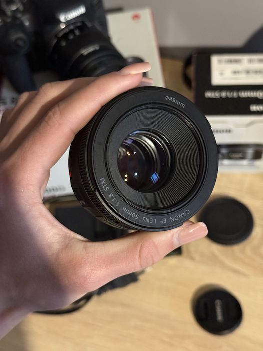 Canon eos 800d 18-55mm kit + обʼєктив Canon 50mm f1.8