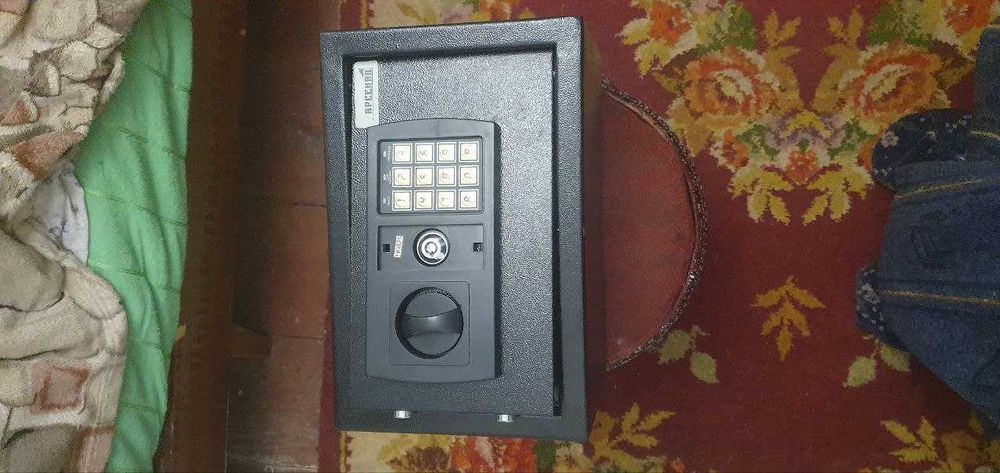 Сейф Арсенал кодовий