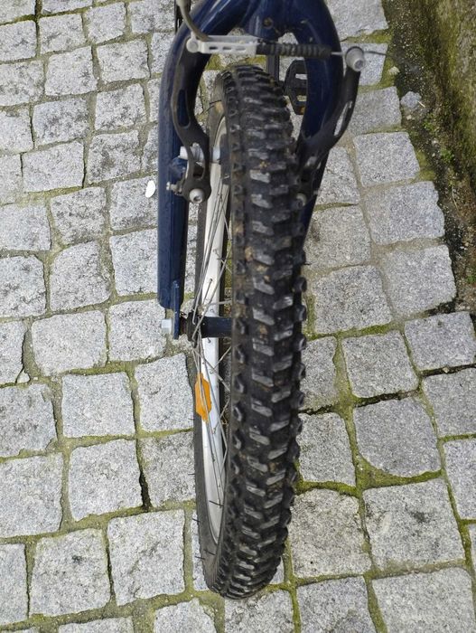 BICICLETA BTT ROCKRIDER ST 120 20 POLEGADAS  CRIANÇA