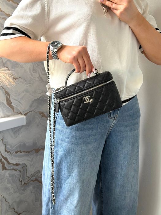 Сумочка Chanel 19 см абсолютно вся шкіряна і верх і підкладка