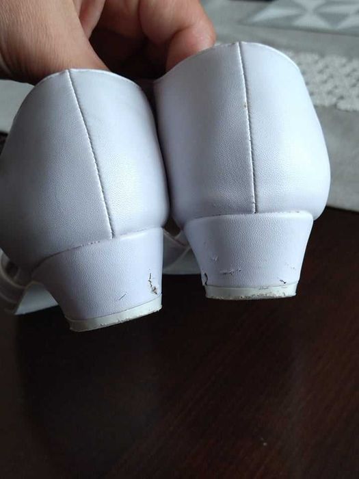 Buty komunijne 34