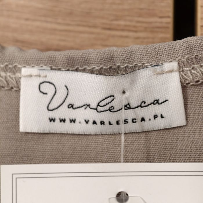 Sukienka varlescar
