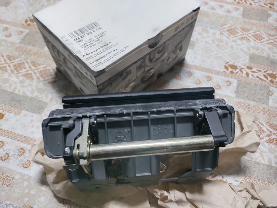 Puxador porta bagagens Audi 80