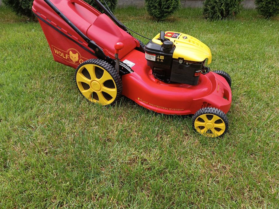 Газонокосарка двигун Briggs & Stratton Wolf Garden
