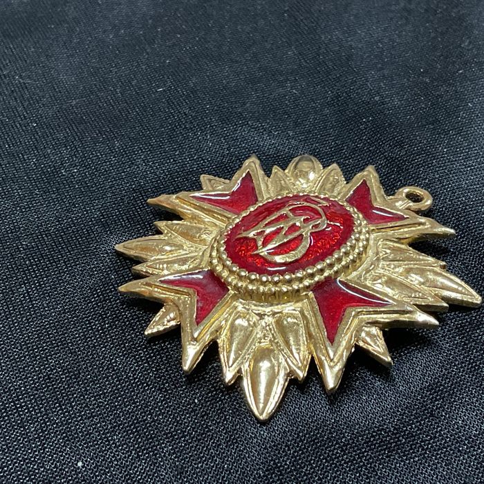 Medalha pendente peça vintage 5,5 cm