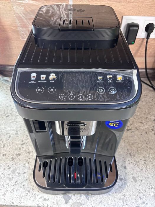 Продам новую кофемашину Delonghi  ECAM 310.60.GB