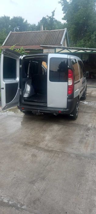 Fiat Doblo 2011 року