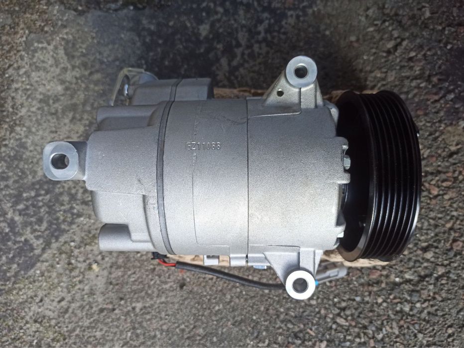 Компресор кондиціонера Chevrolet Captiva 2.2 дизель, 2012 рік
