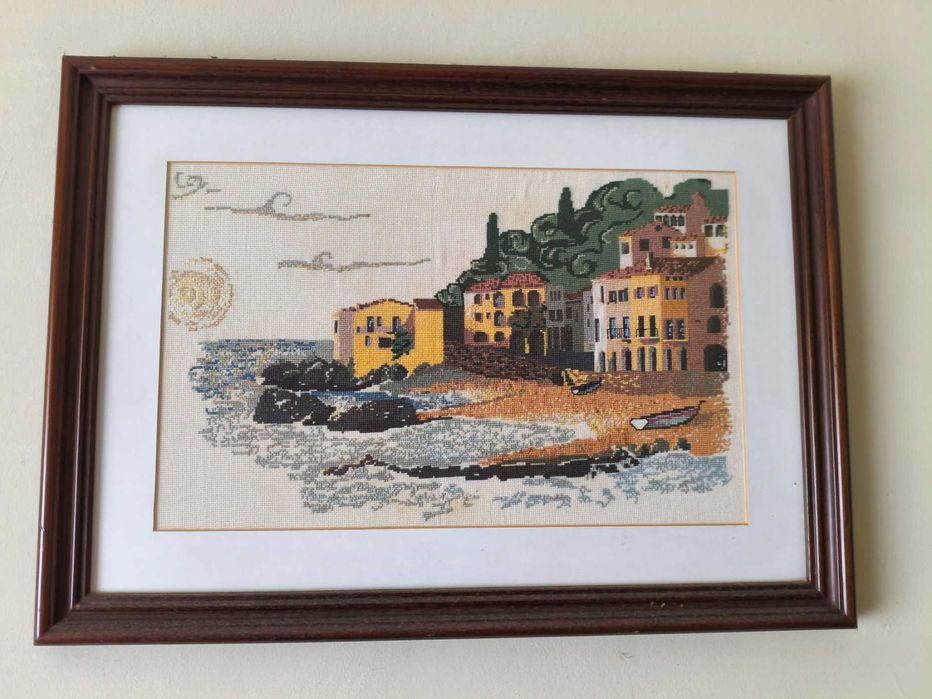 Obra de Arte em Ponto Cruz Feito à Mão - Paisagem Costeira (57x41cm)