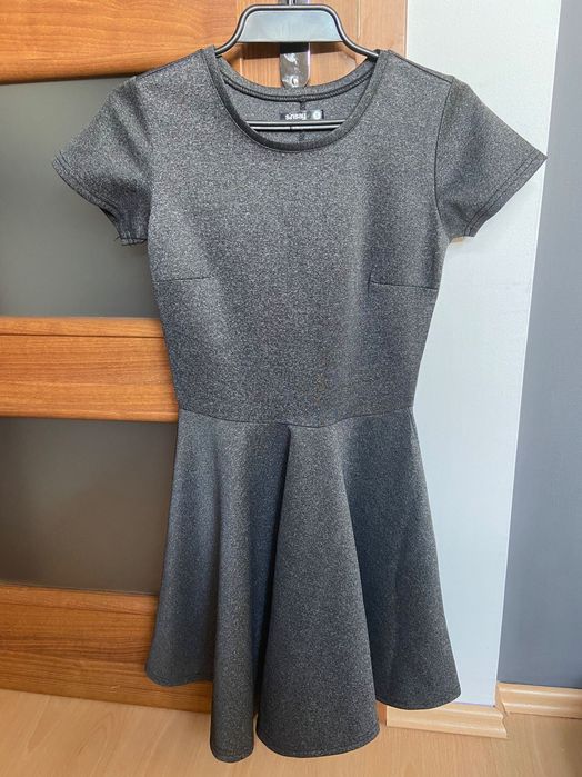 Srebrna sukienka Sinsay