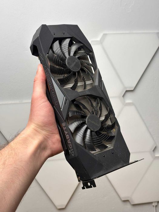gigabyte rtx 2060 super - купити комплектуючі для ПК - Ціна на OLX.ua
