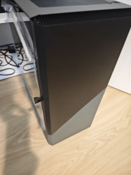 Prawie Nowy komputer stacjonarny Gaming , RX 5700, aorus , ryzen 5