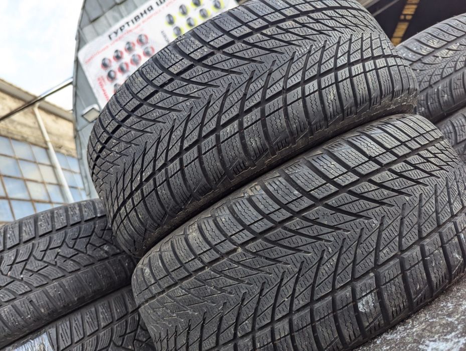 225/50R17 Good Year performance 3