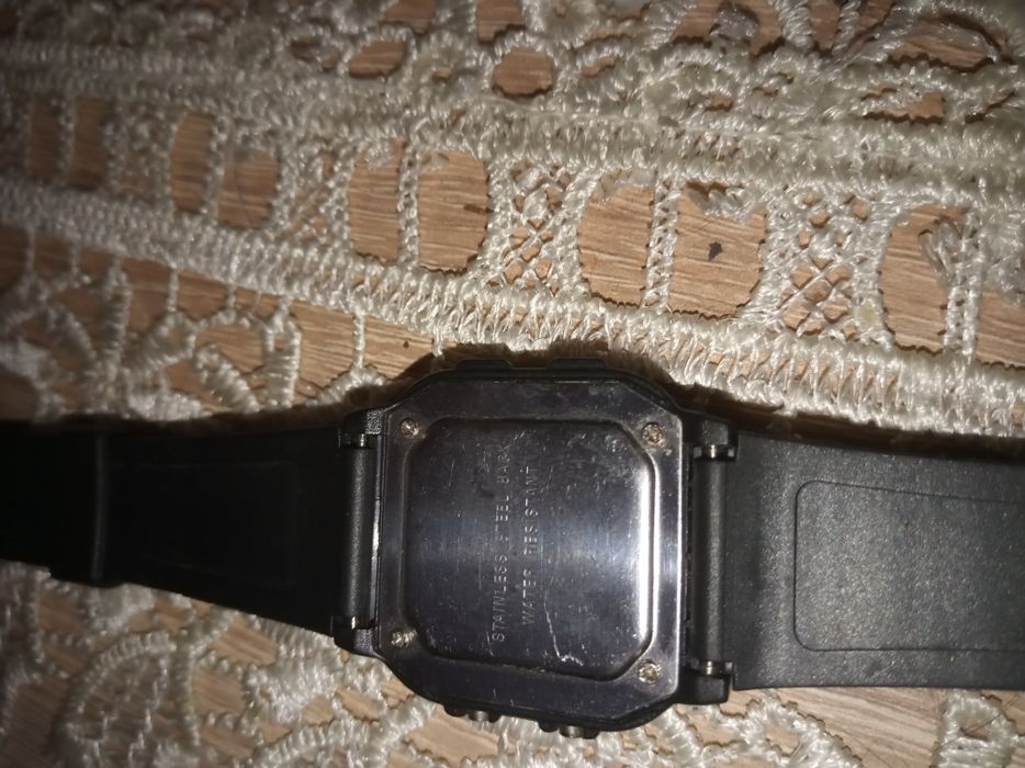 Zegarek elektroniczny Asahi PRL