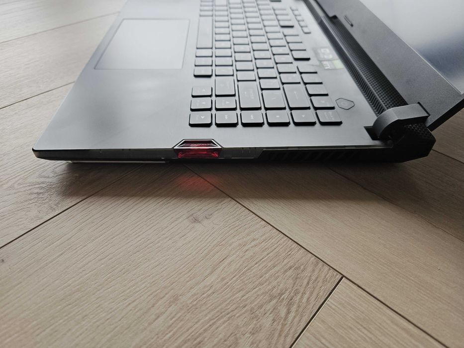 ASUS ROG Strix Scar 15 G533QR RTX3070 Ryzen7 16GB 1TB