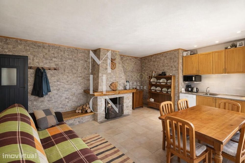 Quinta de 3 Hectares com Moradia V2 e Água em Abundância – Vila Franca