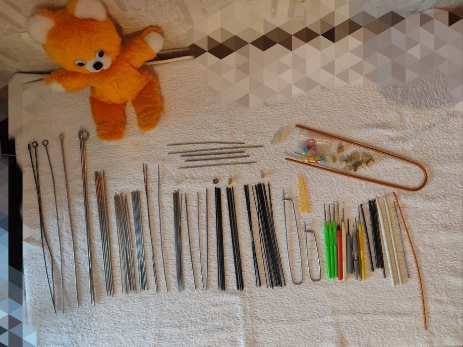 Спицы для вязания, крючки, иголки, пяльцы, пряжа