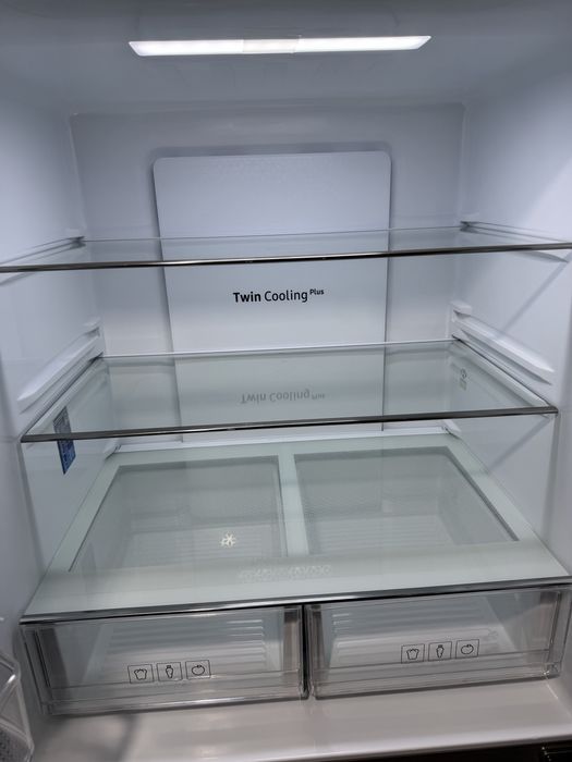 Холодильник Side by Side  Samsung