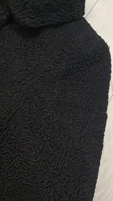 Шуба з дрібного каракулю