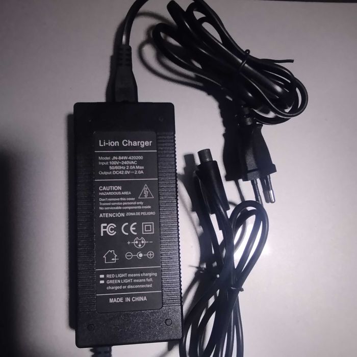 Cabos de carregamento.