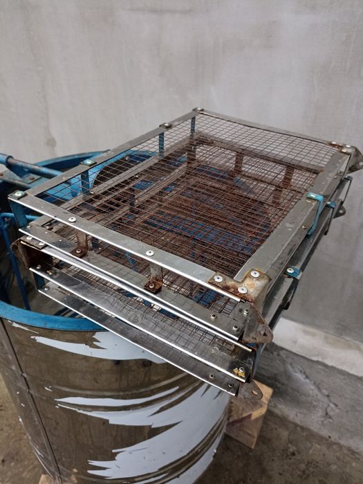 Медогонка Нержавіюча