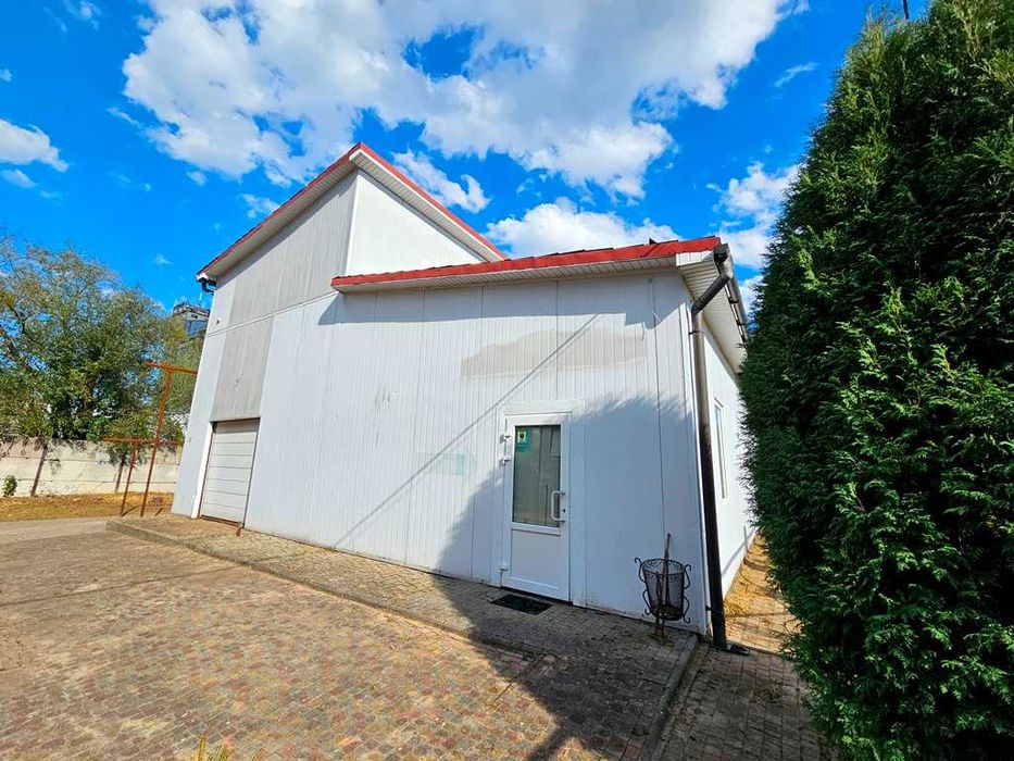 Виробничо-складське приміщення біля міжнародної автотраси Київ-Чоп...