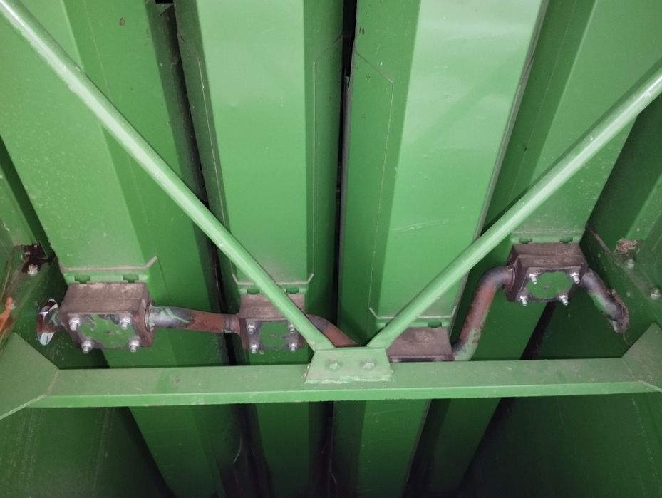 Комбайн свіжопригнаний John Deere 1055