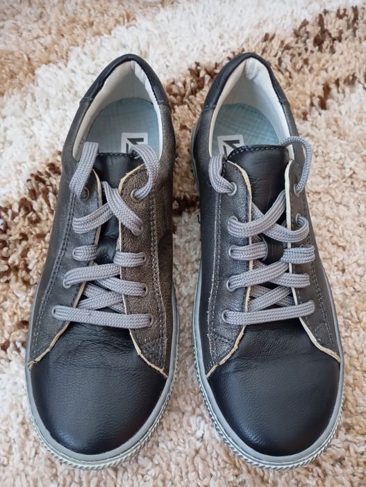 Жіночі шкіряні кеди.р.37.