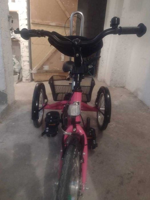 Rowerek trójkołowy MOMO - Schuchmann 16'