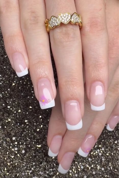 Manicure hybrydowy Pedicure ,Manicure japoński Przedłużanie paznokci