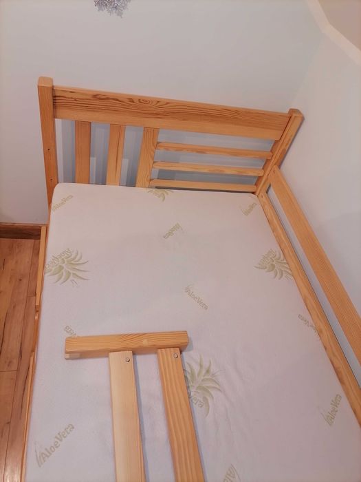 Sprzedam łóżko młodzieżowe