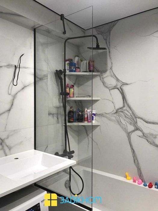 Стільниці з каменю суцільно вилиті з умивальником