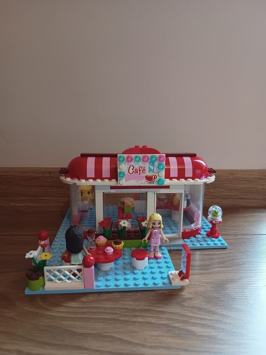 LEGO Friends 3061. Kawiarnia HEARTLAKE.